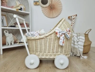 TinaForKids Puppenwagen Mit Bettwäscheset Aus Weiden Und Holz, Natur/Weiß