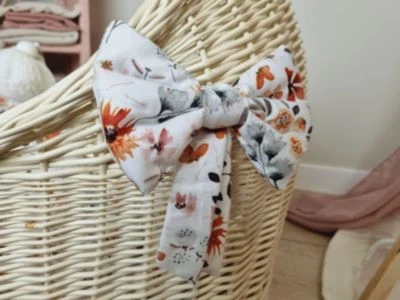 TinaForKids Puppenwagen Mit Bettwäscheset Aus Weiden Und Holz, Natur/Weiß – Bild 5